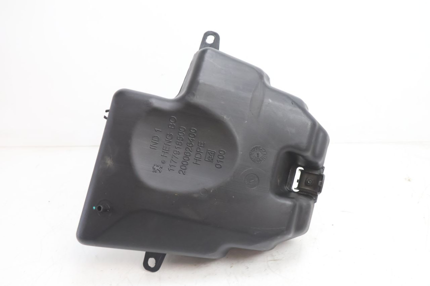 photo de DEPóSITO DE COMBUSTIBLE PEUGEOT KISBEE 2T 50 (2018 - 2022) - Primer plano técnico