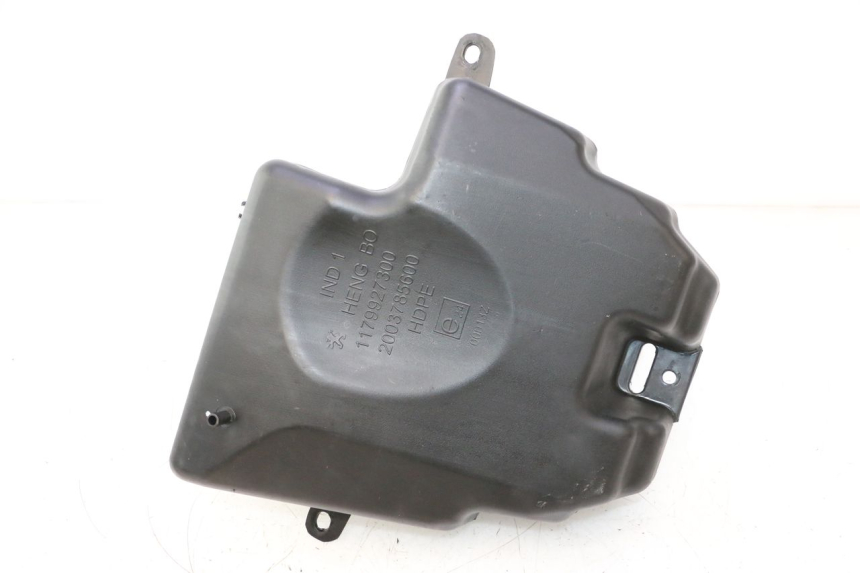 photo de DEPOSITO FUEL PEUGEOT KISBEE 4T 50 (2023 - 2026) - Detalle de la pieza