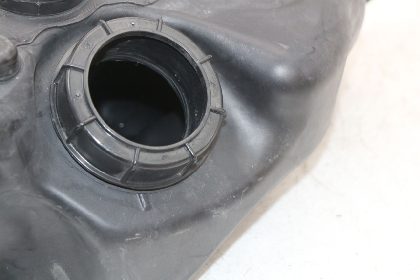 photo de DEPOSITO FUEL PIAGGIO LIBERTY 4T 50 (2018 - 2021) - Detalle de la pieza