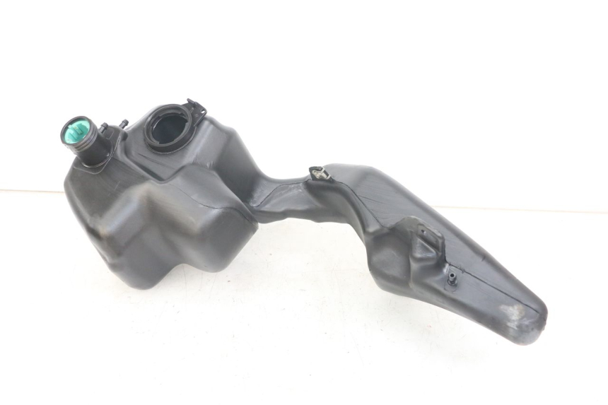 photo de DEPóSITO DE GASOLINA PIAGGIO LIBERTY 125 (2009 - 2013) - Primer plano técnico