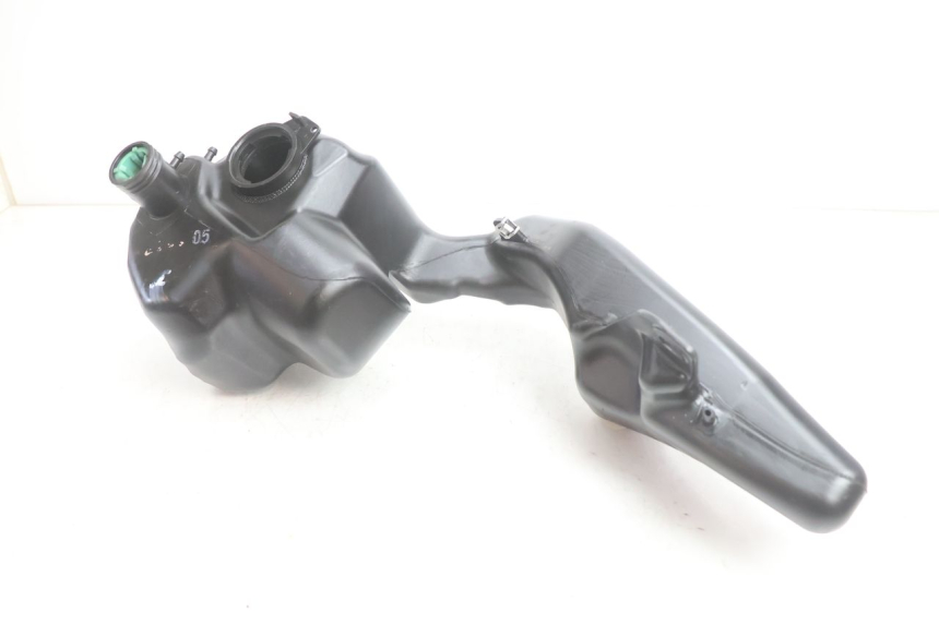 photo de DEPOSITO FUEL PIAGGIO LIBERTY 125 (1998 - 2008) - Primer plano técnico
