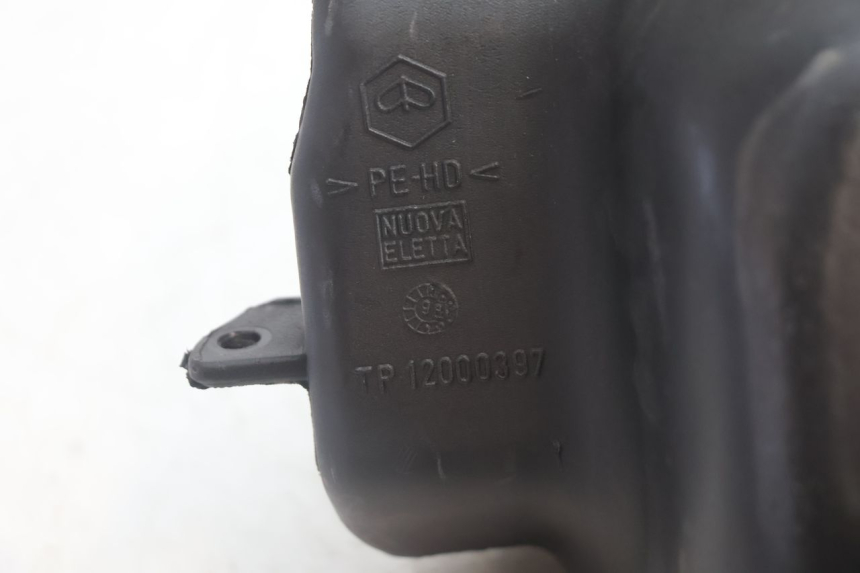photo de DEPOSITO FUEL PIAGGIO LIBERTY 50 (1998 - 2003) - Otra perspectiva