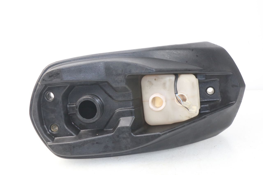 photo de DEPÓSITO DE COMBUSTIBLE PEUGEOT LUDIX 50 (2008 - 2017) - Detalle de la pieza