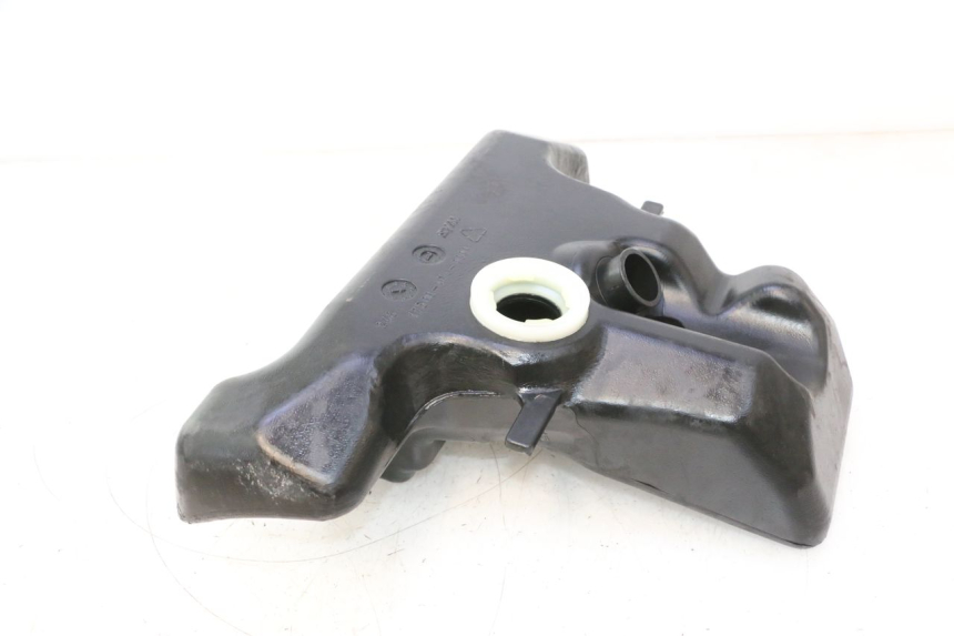 photo de DEPOSITO FUEL SYM MIO 50 (2005 - 2010) - Primer plano técnico