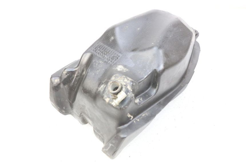 photo de DEPÓSITO DE COMBUSTIBLE RIEJU MRT 50 (2009 - 2017) - Otra perspectiva