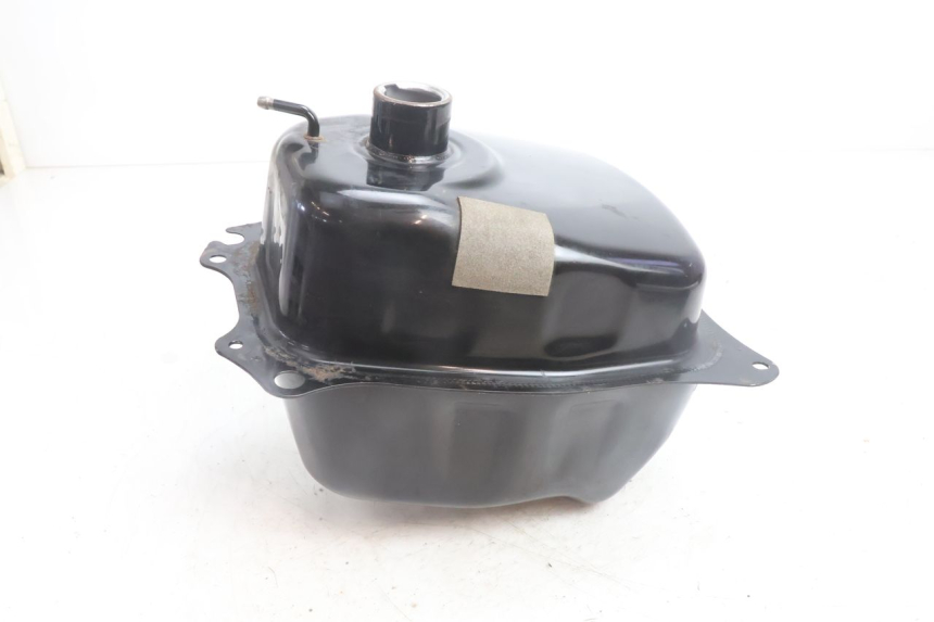 photo de DEPOSITO FUEL YAMAHA N-MAX NMAX 125 (2021 - 2024) - Primer plano técnico