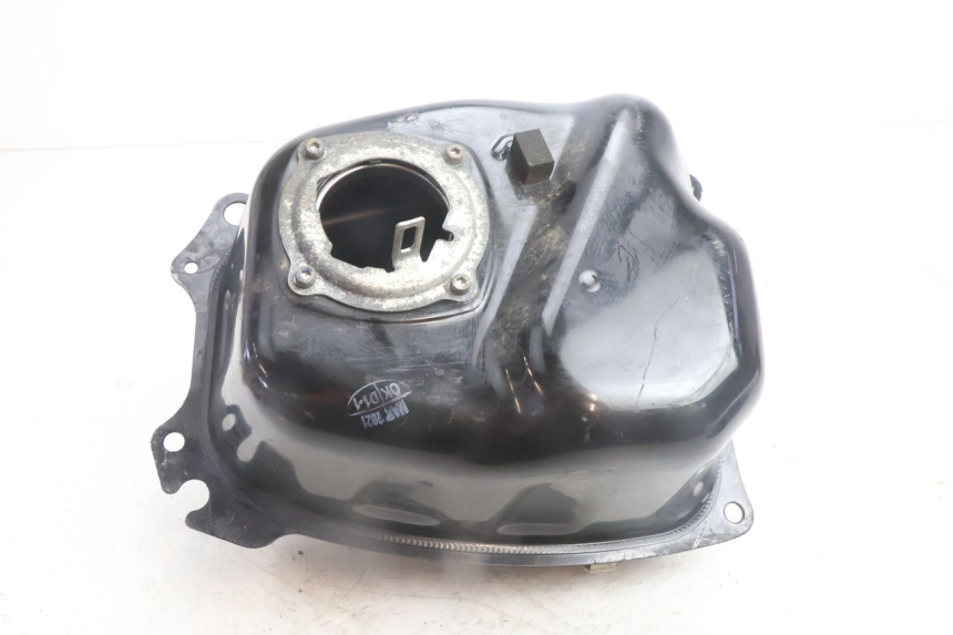photo de DEPOSITO FUEL YAMAHA N-MAX NMAX 125 (2021 - 2024) - Estado de la superficie y material