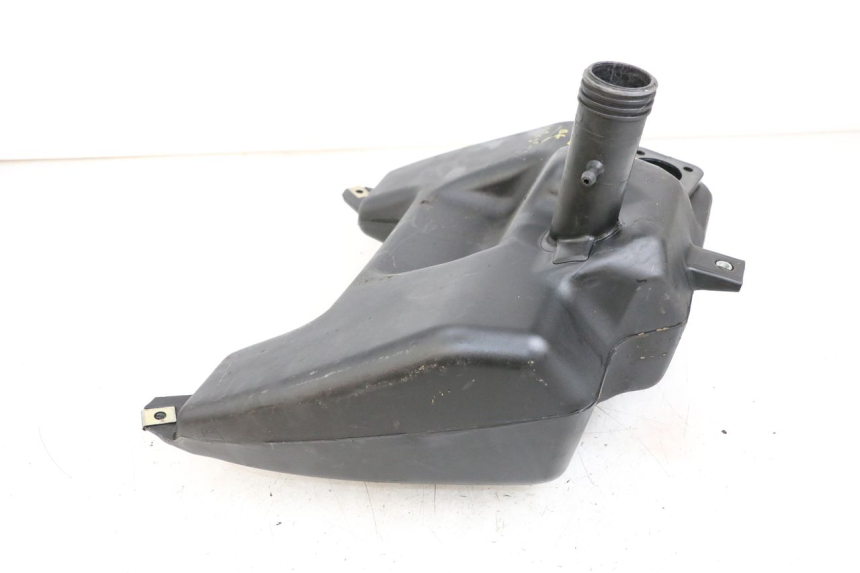 photo de DEPóSITO DE COMBUSTIBLE PIAGGIO NEW TYPHOON 50 (2018 - 2021) - Otra perspectiva