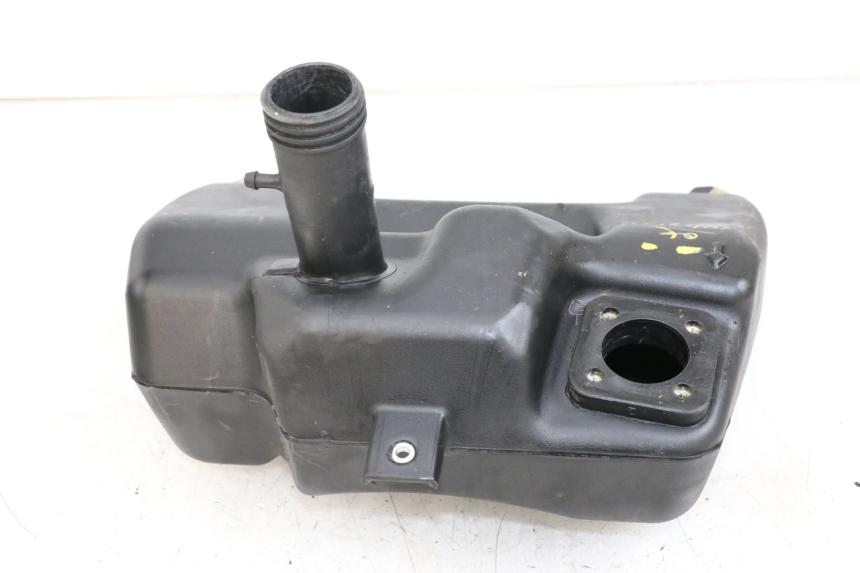 photo de DEPóSITO DE COMBUSTIBLE PIAGGIO NEW TYPHOON 50 (2018 - 2021) - Primer plano técnico