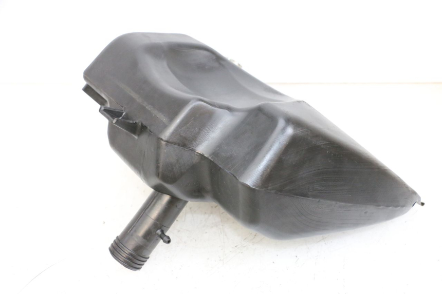 photo de DEPóSITO DE COMBUSTIBLE PIAGGIO NEW TYPHOON 50 (2018 - 2021) - Detalle de la pieza