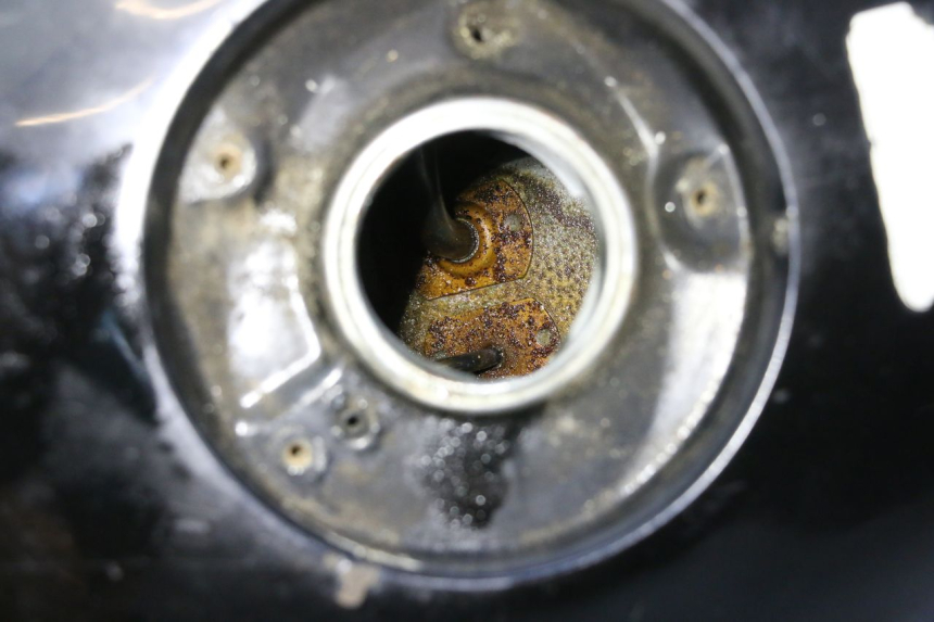 photo de DEPOSITO FUEL HONDA NSR R 125 (1994 - 2003) - Otra perspectiva