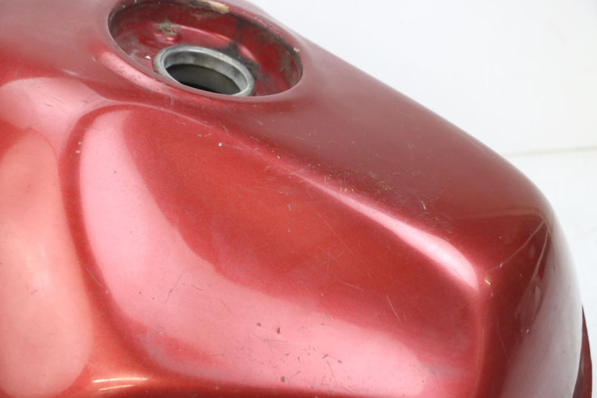 photo de DEPóSITO DE COMBUSTIBLE HONDA NTV DEAUVILLE 650 (1998 - 2001) - Características distintivas