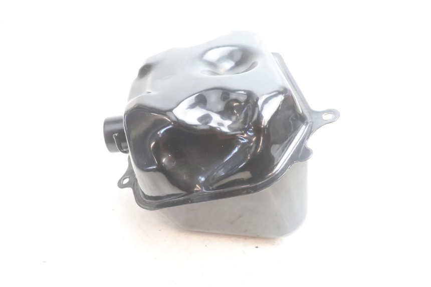 photo de DEPOSITO FUEL JM MOTORS OLDIES 4T 50 (2020 - 2026) - Primer plano técnico