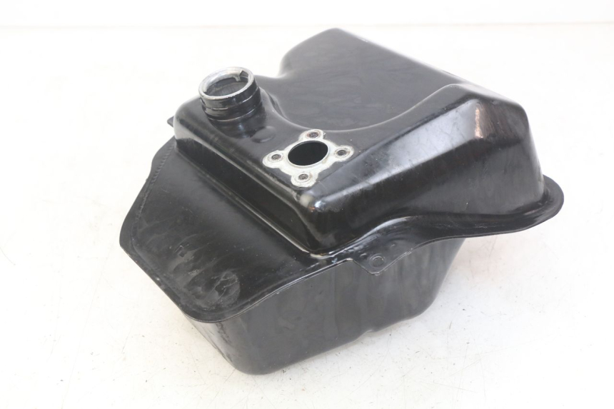 photo de DEPÓSITO DE COMBUSTIBLE SYM ORBIT 2 4T 50 (2018 - 2022) - Detalles de los puntos de fijación