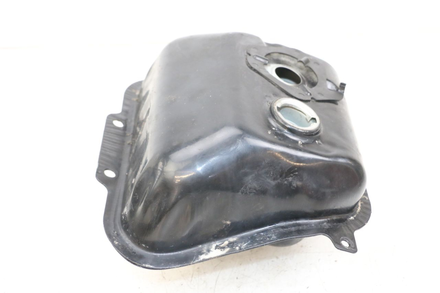 photo de DEPOSITO FUEL SYM ORBIT 50 (2008 - 2010) - Detalles de los puntos de fijación