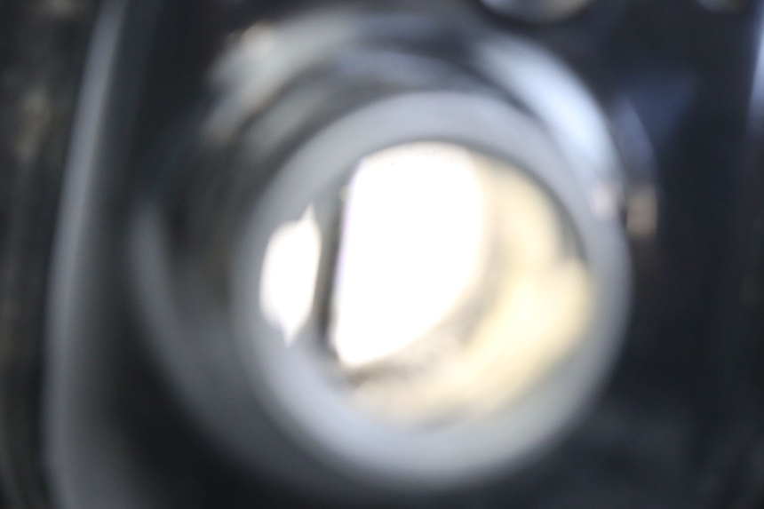 photo de DEPÓSITO DE COMBUSTIBLE HONDA PCX (JF47) 125 (2012 - 2013) - Primer plano técnico