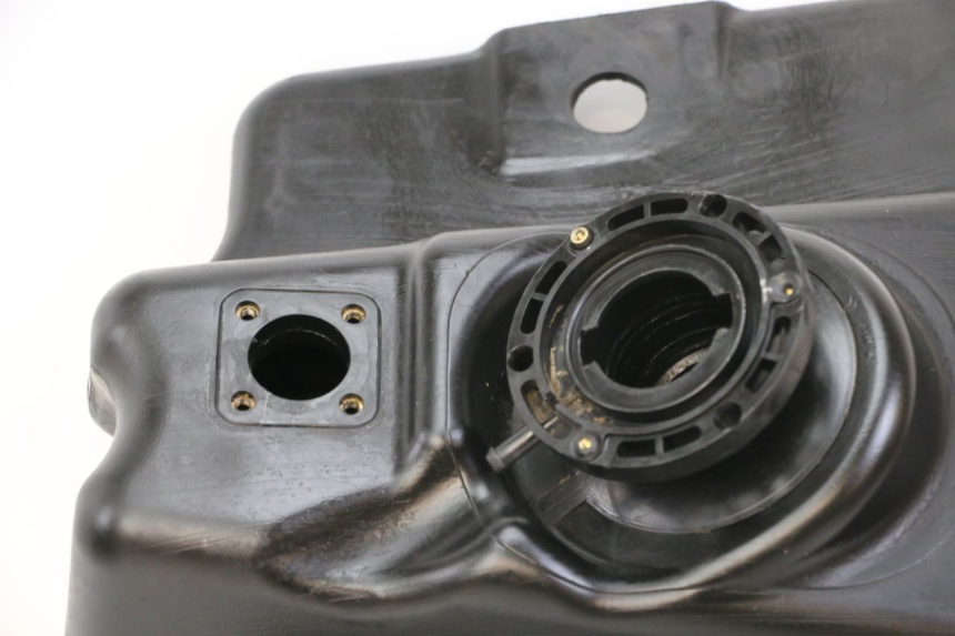 photo de DEPOSITO FUEL PEUGEOT SPEEDFIGHT 3 LC 2T 50 (2009 - 2015) - Primer plano técnico