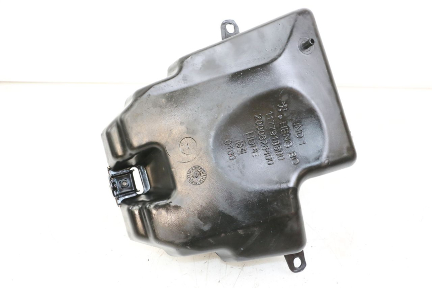 photo de DEPÓSITO DE COMBUSTIBLE PEUGEOT STREETZONE 4T 50 (2018 - 2023) - Zoom estado de uso