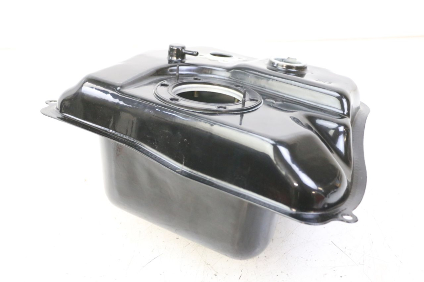 photo de DEPOSITO FUEL PEUGEOT TWEET 4T 50 (2023 - 2025) - Primer plano técnico