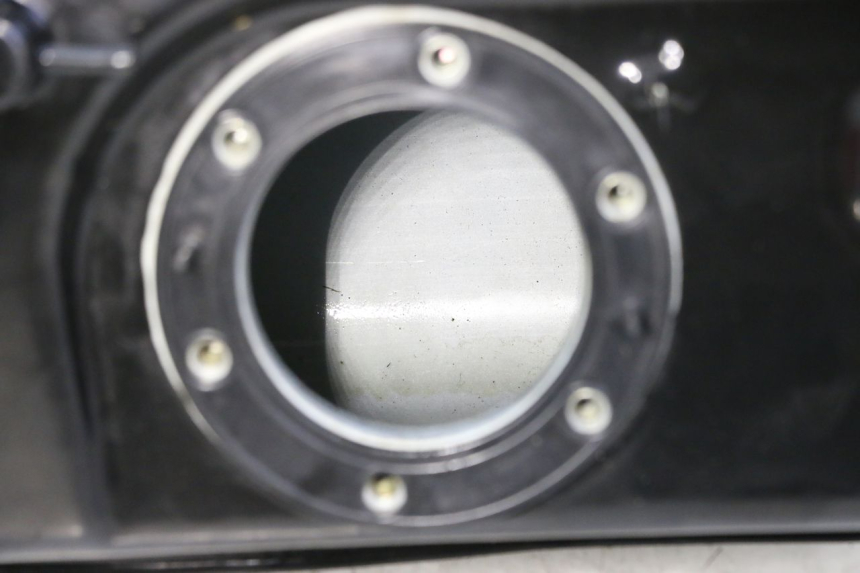 photo de DEPOSITO FUEL PEUGEOT TWEET 4T 50 (2023 - 2025) - Detalles de los puntos de fijación