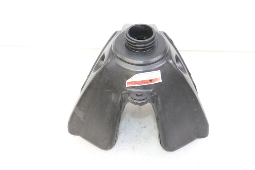 photo de DEPÓSITO DE COMBUSTIBLE APOLLO RFZ 125 - Detalles de los puntos de fijación