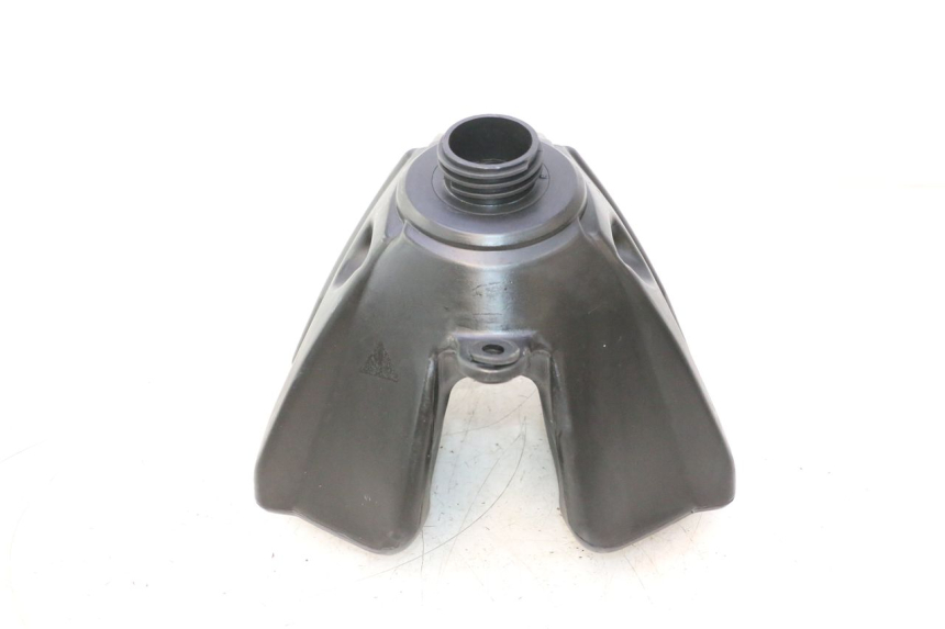 photo de DEPóSITO DE COMBUSTIBLE APOLLO RFZ 150 - Primer plano técnico