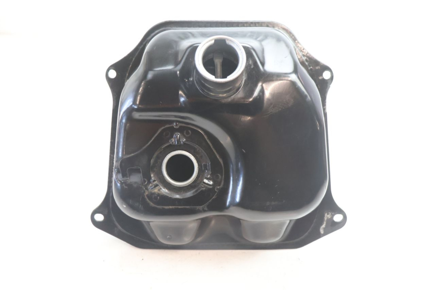 photo de DEPOSITO FUEL TNT MOTOR ROMA 10' 2T 50 (2011 - 2018) - Vista principal