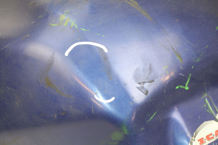 photo de DEPÓSITO DE COMBUSTIBLE HYOSUNG RT KARION 125 (2003 - 2007) - Primer plano de alta resolución