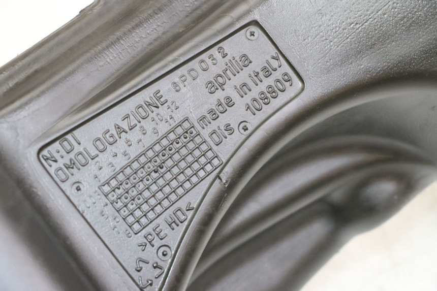 photo de DEPOSITO FUEL APRILIA SCARABEO GT TOURING 125 (1999 - 2005) - Zoom estado de uso