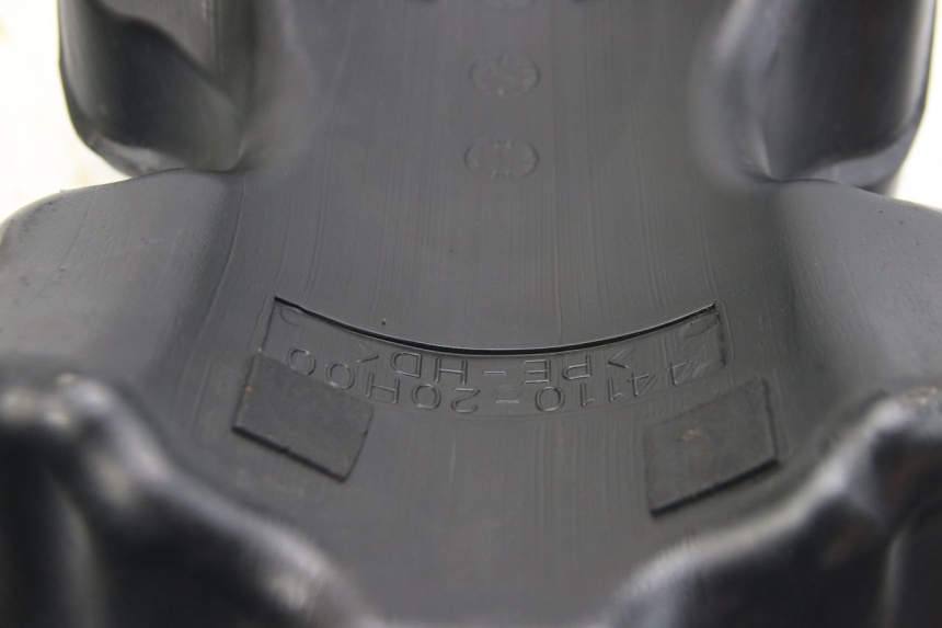 photo de DEPÓSITO DE COMBUSTIBLE SUZUKI SIXTEEN 125 (2008 - 2010) - Foto de producto adicional