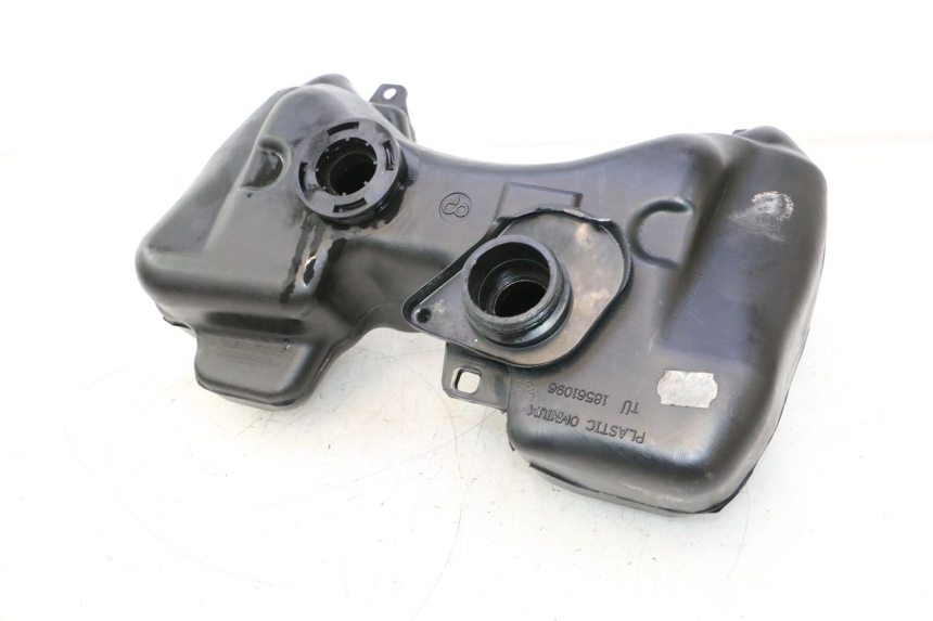photo de DEPÓSITO DE COMBUSTIBLE PEUGEOT SPEEDFIGHT LC 50 (1996 - 2002) - Detalles de los puntos de fijación