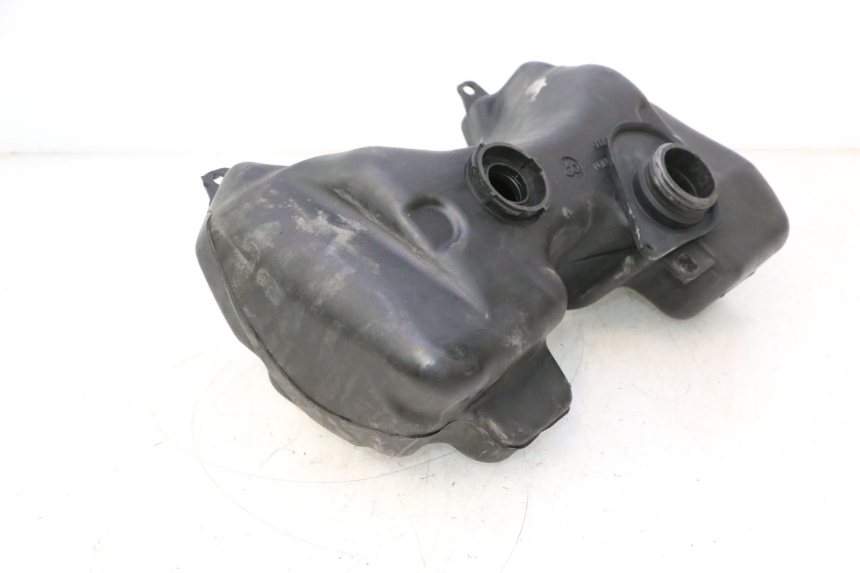 photo de DEPÓSITO DE COMBUSTIBLE PEUGEOT SPEEDFIGHT LC 50 (1996 - 2002) - Otra perspectiva