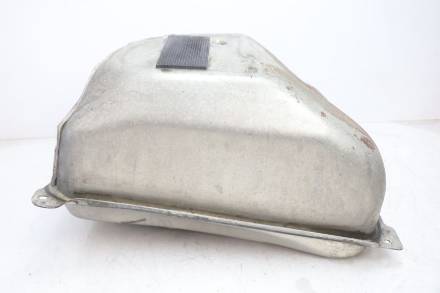 photo de DEPOSITO FUEL CAN-AM SPYDER RS 1000 (2008 - 2012) - Marcados y referencias originales