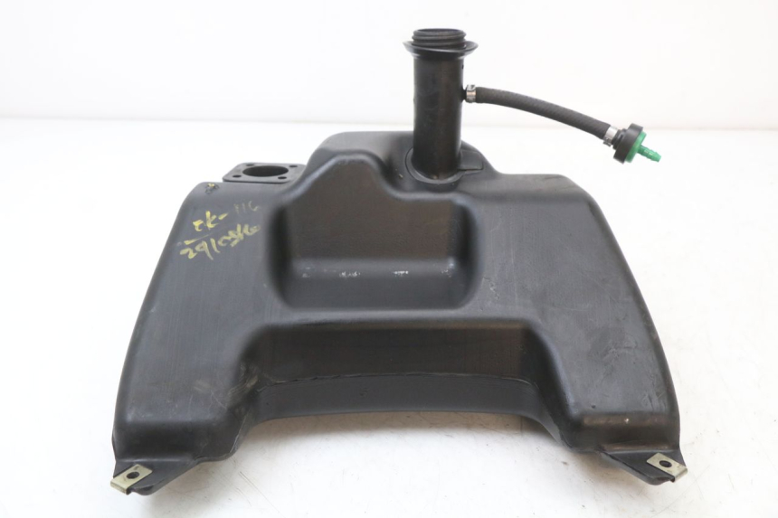 photo de DEPÓSITO DE COMBUSTIBLE APRILIA SR 2T 50 (2018 - 2022) - Detalle de la pieza