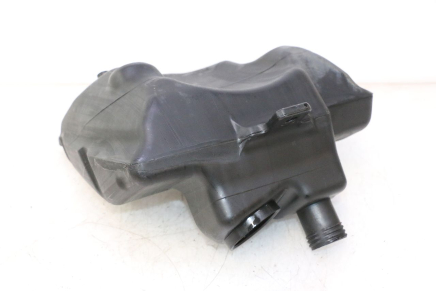photo de DEPóSITO DE GASOLINA APRILIA SR 2T 50 (2012 - 2017) - Detalle de la pieza