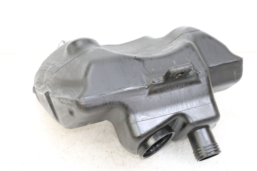 photo de DEPOSITO FUEL APRILIA SR MOTARD 50 (2012 - 2018) - Detalle de la pieza