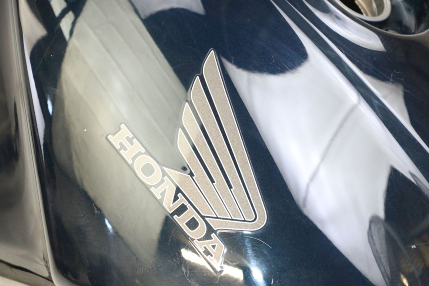 photo de DEPOSITO FUEL HONDA ST PAN EUROPEAN 1300 (2002 - 2013) - Otra vista del artículo