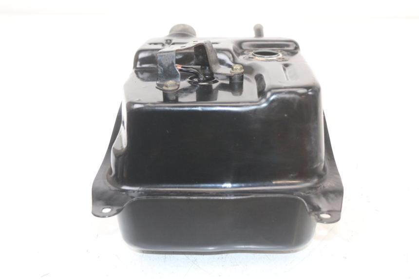 photo de DEPÓSITO DE COMBUSTIBLE SYM ORBIT III 3 4T 50 (2018 - 2021) - Primer plano técnico