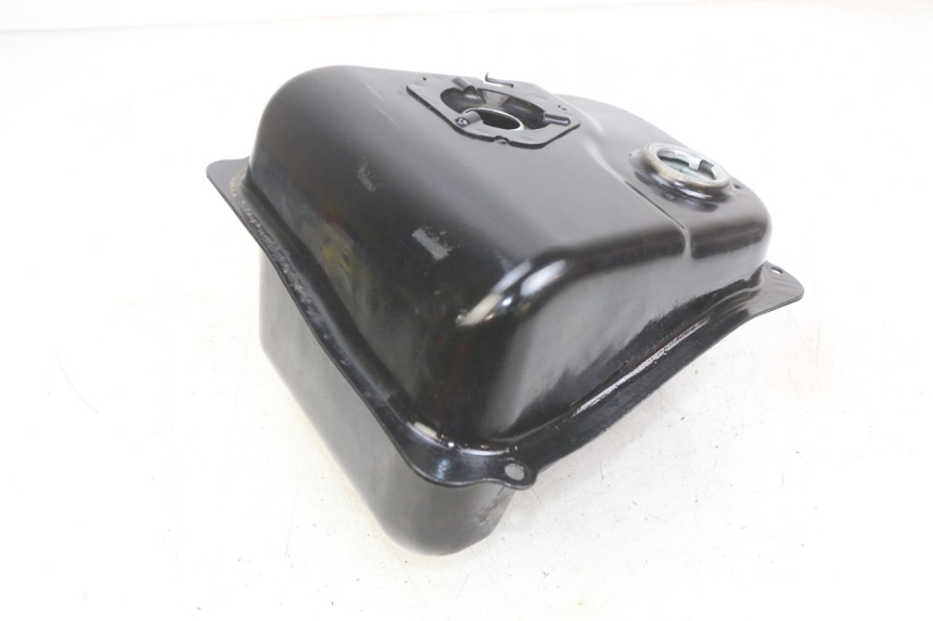 photo de DEPóSITO DE COMBUSTIBLE SYM SYMPHONY 125 (2009 - 2015) - Otra perspectiva