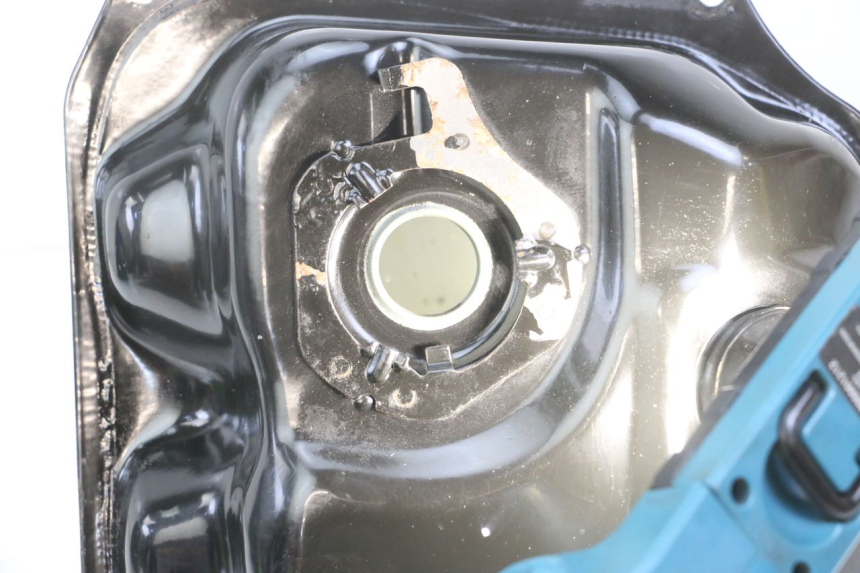 photo de DEPOSITO FUEL TNT MOTOR ROMA 10' 4T 50 (2019 - 2022) - Detalle de la pieza