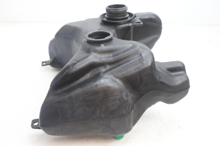 photo de DEPOSITO FUEL PEUGEOT TREKKER TKR 50 (2005 - 2014) - Primer plano técnico