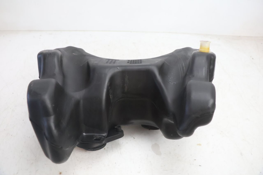 photo de DEPÓSITO DE COMBUSTIBLE PEUGEOT TREKKER 50 (1995 - 2004) - Otra perspectiva