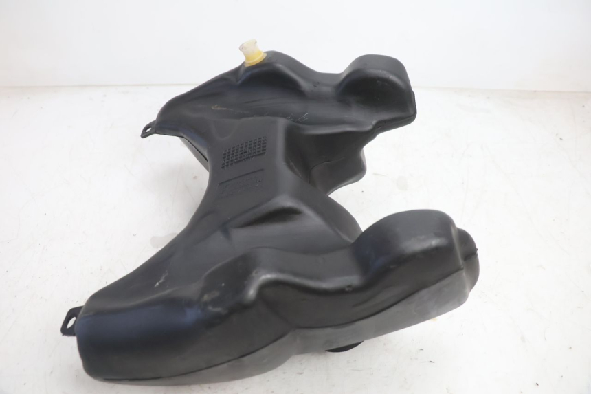 photo de DEPÓSITO DE COMBUSTIBLE PEUGEOT TREKKER 50 (1995 - 2004) - Primer plano técnico