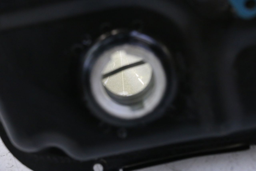 photo de DEPOSITO FUEL PEUGEOT TWEET 4T 50 (2014 - 2019) - Detalle de la pieza