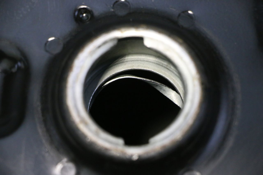 photo de DEPOSITO FUEL PEUGEOT TWEET PRO CARGO 50 (2018 - 2022) - Detalle de la pieza