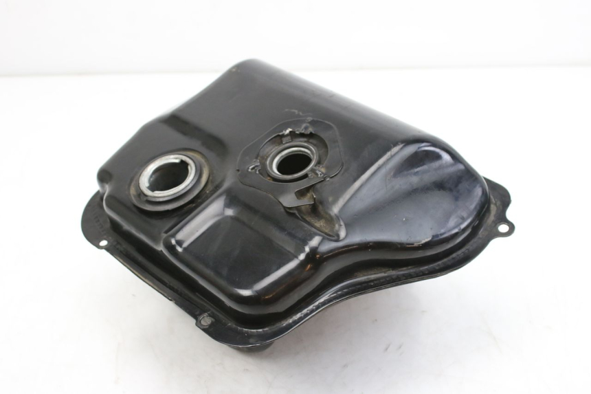 photo de DEPÓSITO DE COMBUSTIBLE PEUGEOT TWEET 125 (2010 - 2017) - Otra perspectiva