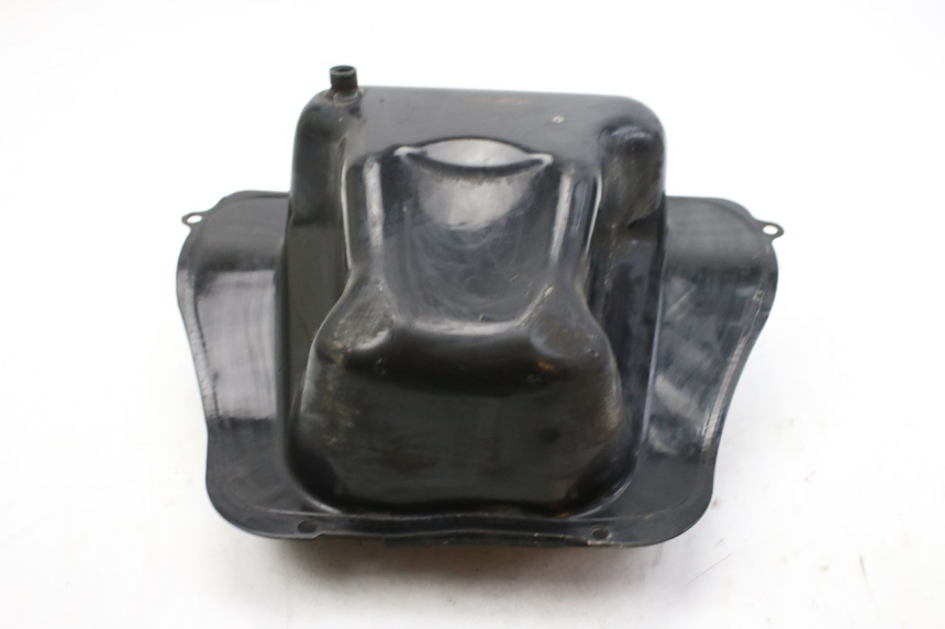 photo de DEPÓSITO DE COMBUSTIBLE PEUGEOT TWEET 125 (2010 - 2017) - Detalles de los puntos de fijación