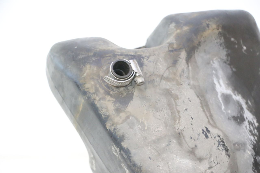 photo de DEPÓSITO DE COMBUSTIBLE PIAGGIO VESPA LX 2T 50 (2005 - 2013) - Zoom estado de uso