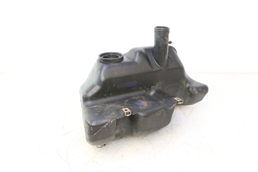 photo de DEPÓSITO DE COMBUSTIBLE PIAGGIO VESPA LX 2T 50 (2005 - 2013) - Estado de la superficie y material