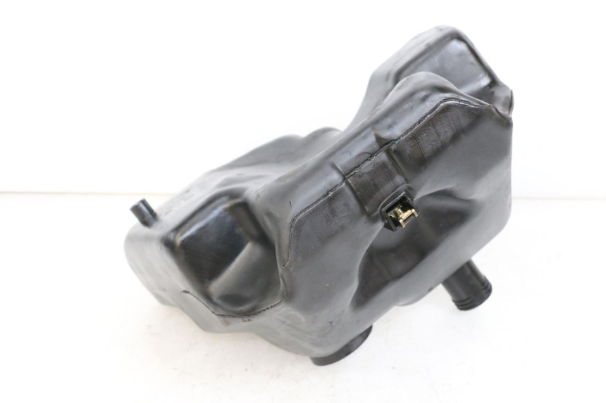 photo de DEPÓSITO DE COMBUSTIBLE PIAGGIO VESPA LX 125 (2005 - 2010) - Detalle de la pieza